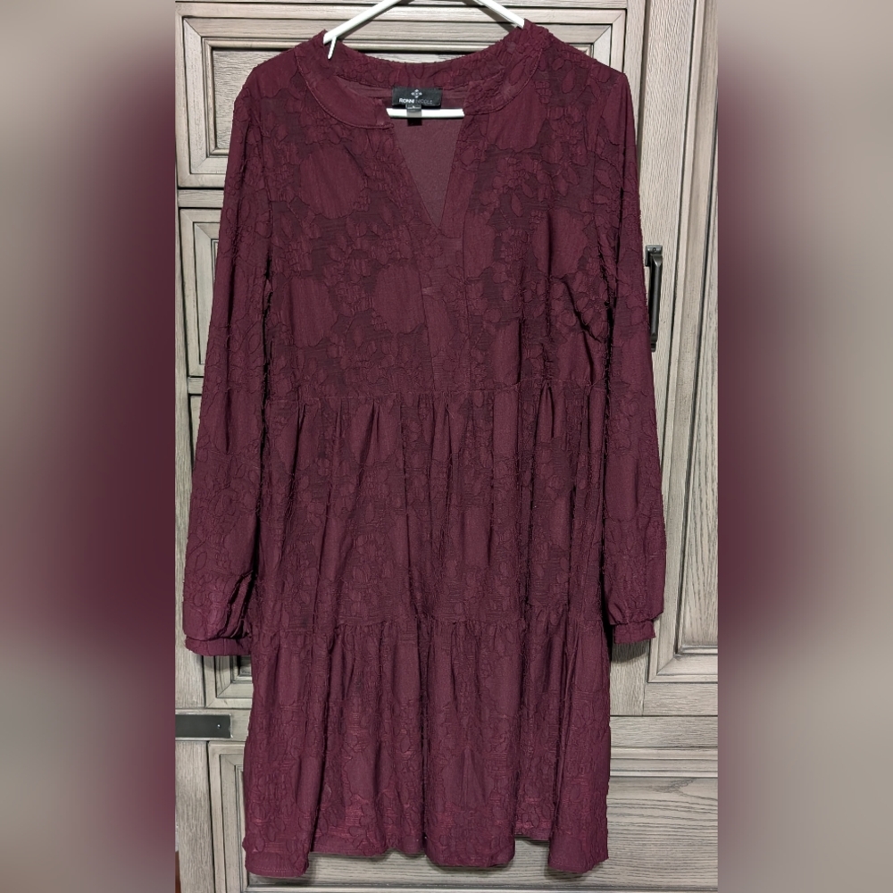 Elegant Burgundy Lace Dress